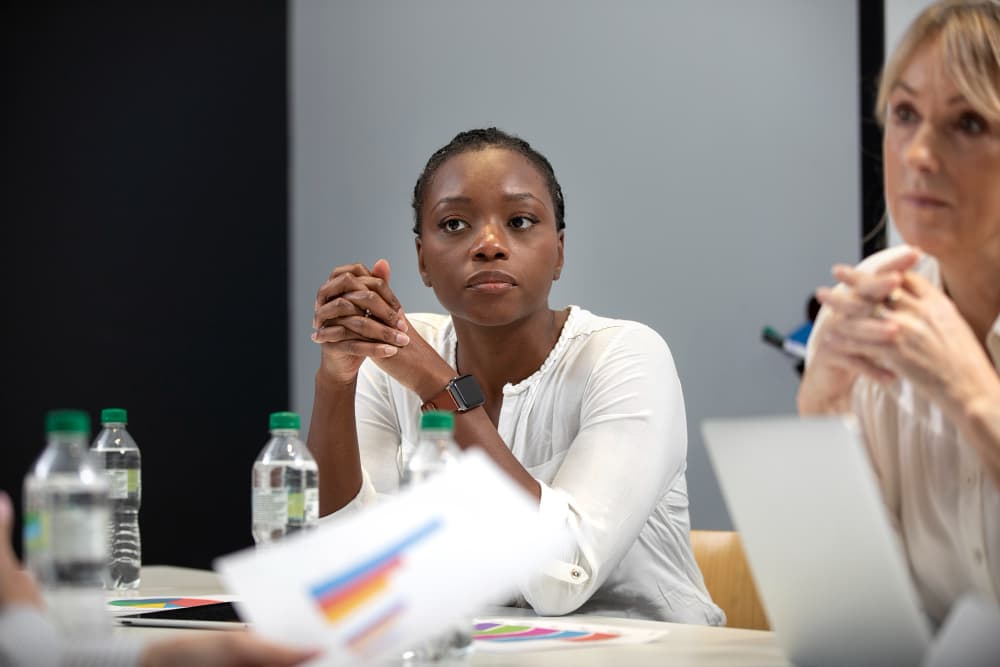 Professional woman focused in a training session